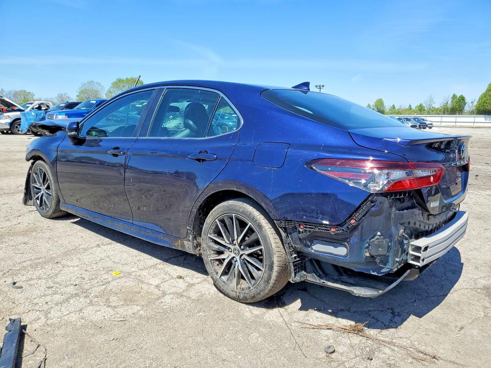 49914416 :رقم المزاد ، 4T1G11BK5MU035871 vin ، 2021 Toyota Camry مزاد بيع