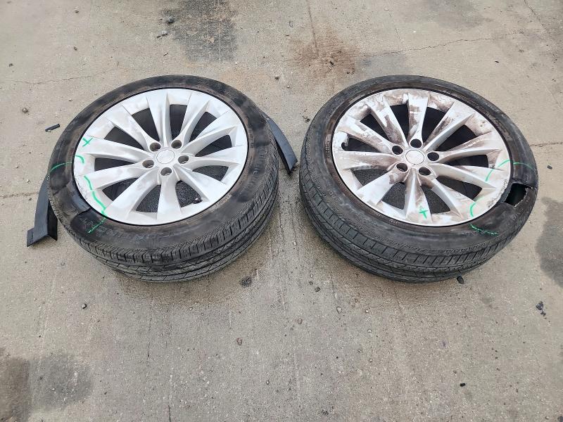 Продаж на аукціоні авто 2018 Tesla Model X, vin: 5YJXCBE48JF091275, номер лоту: 50646176