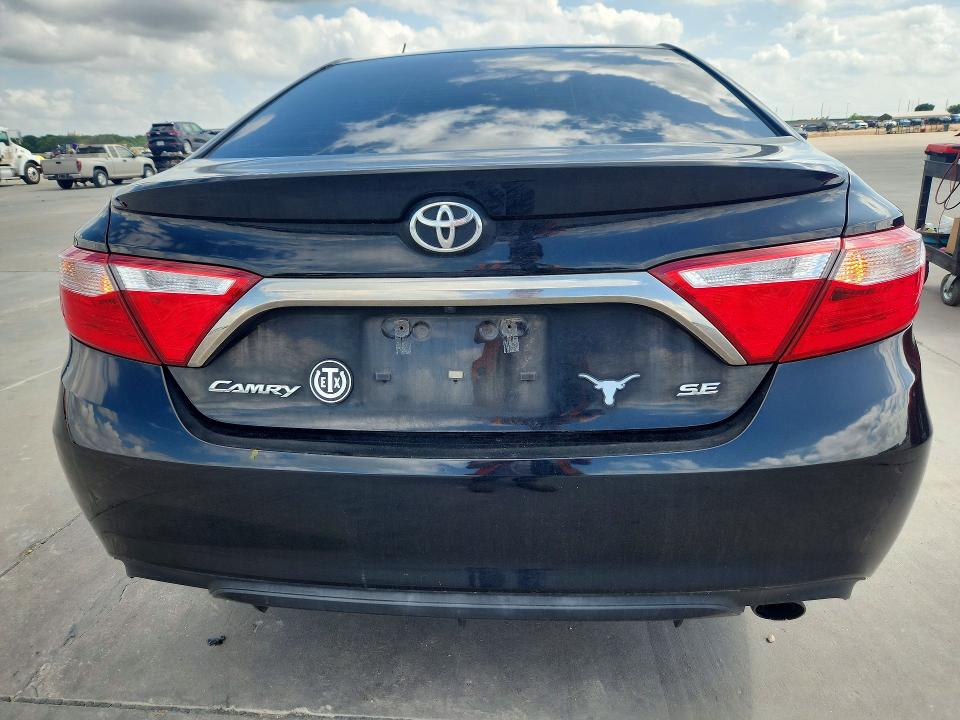 49638506 :رقم المزاد ، 4T1BF1FKXFU937831 vin ، 2015 Toyota Camry مزاد بيع