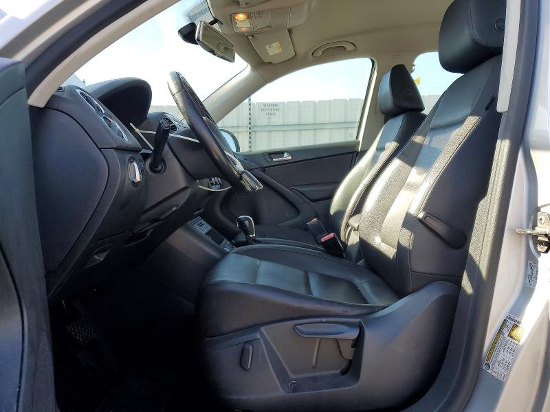 Продажа на аукционе авто 2016 Volkswagen Tiguan, vin: WVGAV7AXXGK000379, номер лота: 49106136
