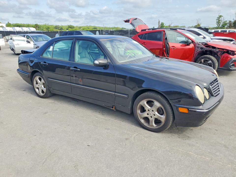 51661196 :رقم المزاد ، WDBJF82J22X069921 vin ، 2002 Mercedes-benz E مزاد بيع