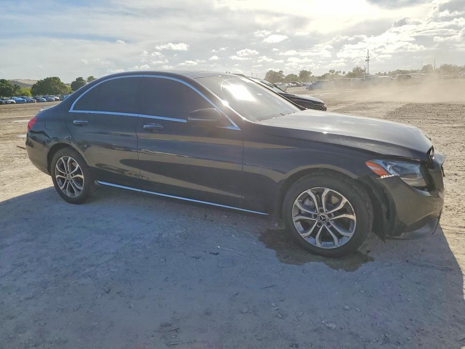 Продажа на аукционе авто 2017 Mercedes-benz C, vin: 55SWF4KBXHU226556, номер лота: 49169906