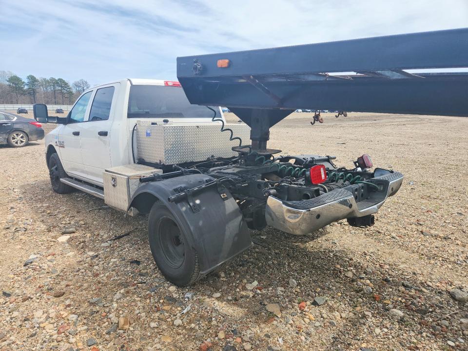 49732136 :رقم المزاد ، 3C63RPGL0FG555568 vin ، 2015 Ram 3500 مزاد بيع