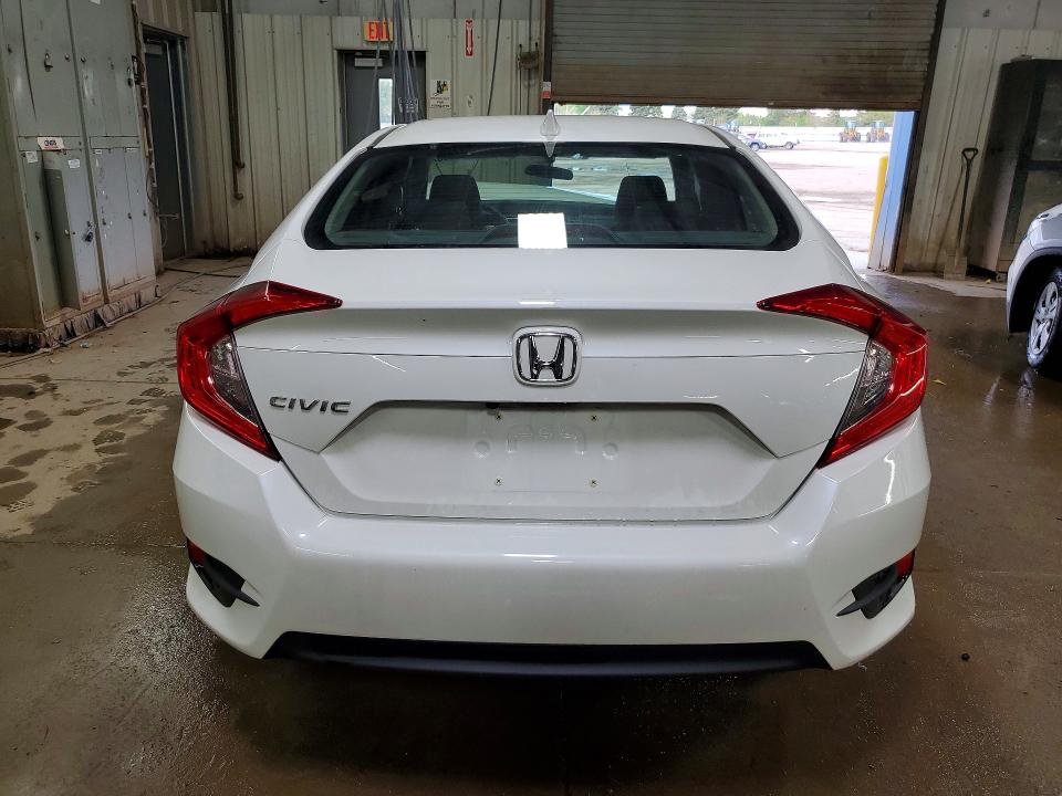 51494486 :رقم المزاد ، 19XFC2F71JE034071 vin ، 2018 Honda Civic مزاد بيع