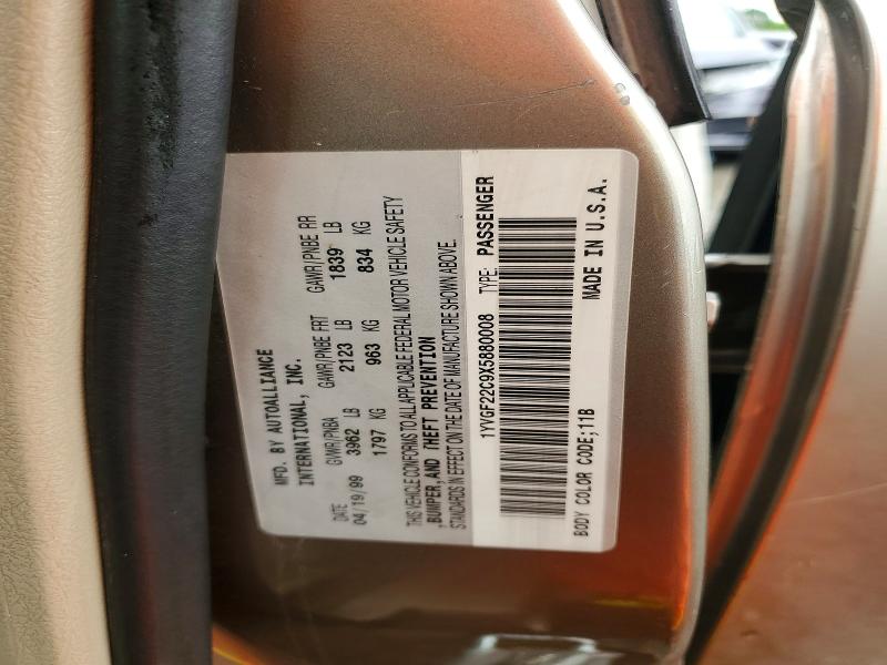 50342926 :رقم المزاد ، 1YVGF22C9X5880008 vin ، 1999 Mazda 626 مزاد بيع