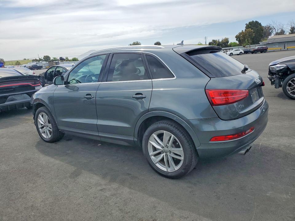 2018 Audi Q3 მანქანა იყიდება აუქციონზე, vin: WA1HCCFS7JR018359, აუქციონის ნომერი: 51263666