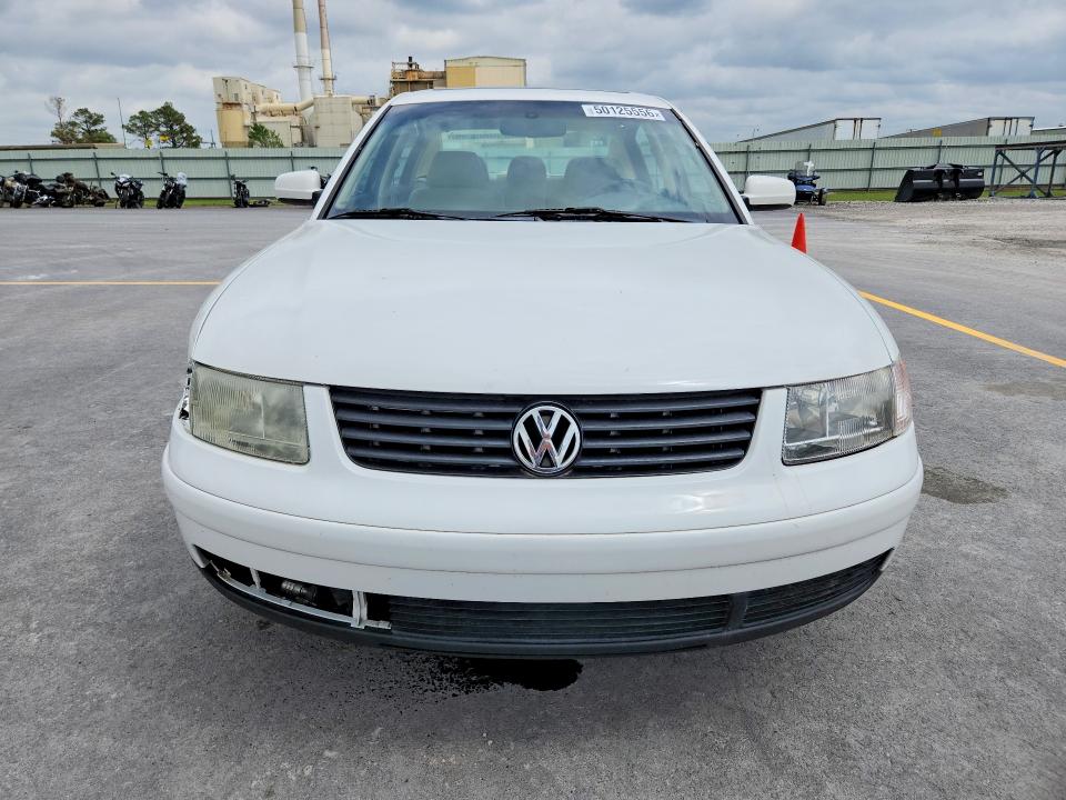 50125556 :رقم المزاد ، WVWPD63B0XE491640 vin ، 1999 Volkswagen Passat مزاد بيع