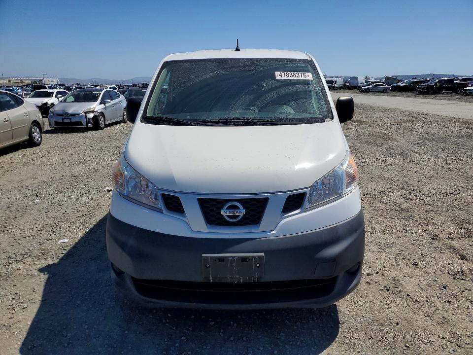 47838376 :رقم المزاد ، 3N6CM0KN7FK735888 vin ، 2015 Nissan Nv200 مزاد بيع