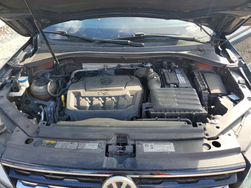 49958256 :رقم المزاد ، 3VV2B7AX6JM150508 vin ، 2018 Volkswagen Tiguan مزاد بيع