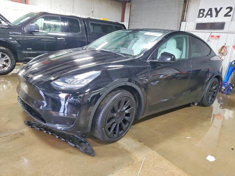 Продажа на аукционе авто 2021 Tesla Model Y, vin: 5YJYGAEE4MF247151, номер лота: 49468686