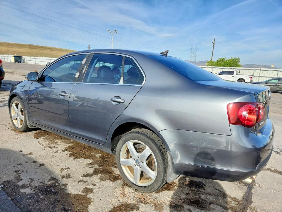 Продажа на аукционе авто 2008 Volkswagen Jetta, vin: 3VWRM81K58M077737, номер лота: 49016136