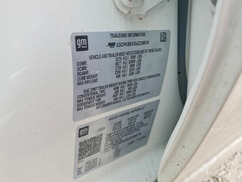 51718776 :رقم المزاد ، 1GCPKBEK5SZ138579 vin ، 2025 Chevrolet Silverado مزاد بيع