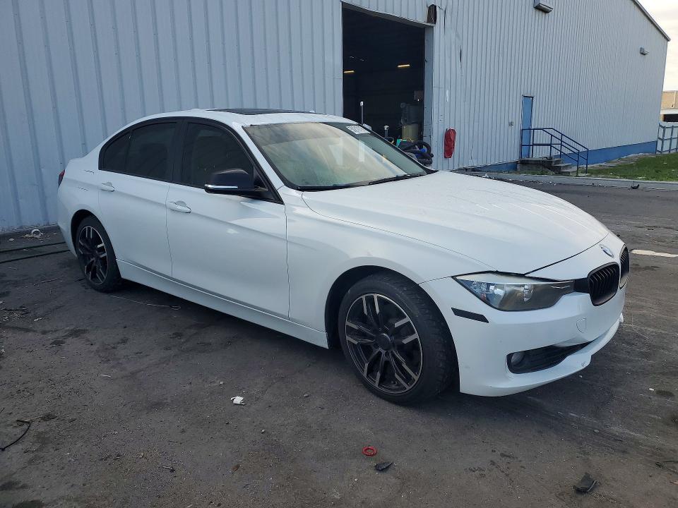 50219116 :رقم المزاد ، WBA3C1G57DNN93387 vin ، 2013 Bmw 328 مزاد بيع
