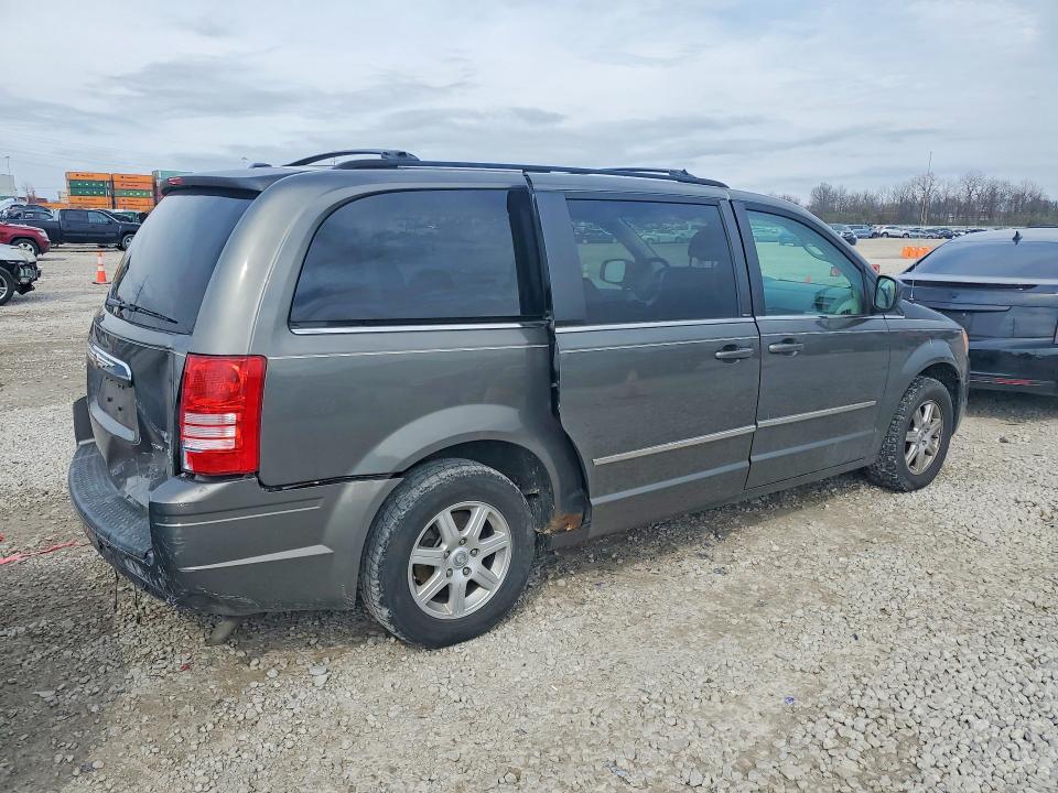 48422586 :رقم المزاد ، 2A4RR5D17AR415489 vin ، 2010 Chrysler Town & Country مزاد بيع