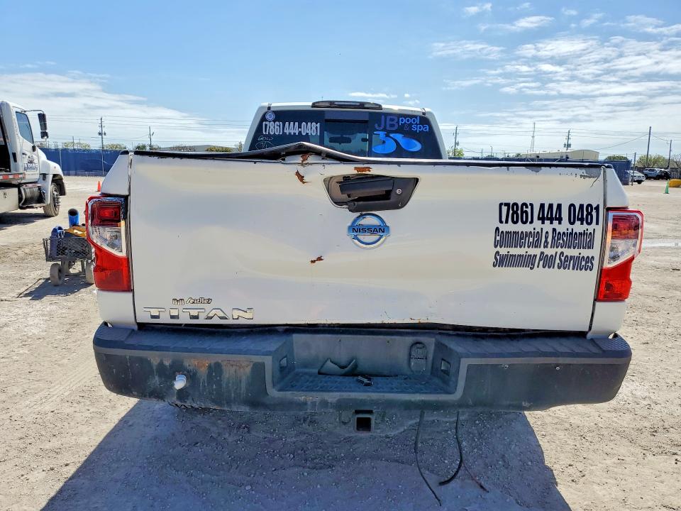 50383406 :رقم المزاد ، 1N6AA1R79HN575877 vin ، 2017 Nissan Titan مزاد بيع