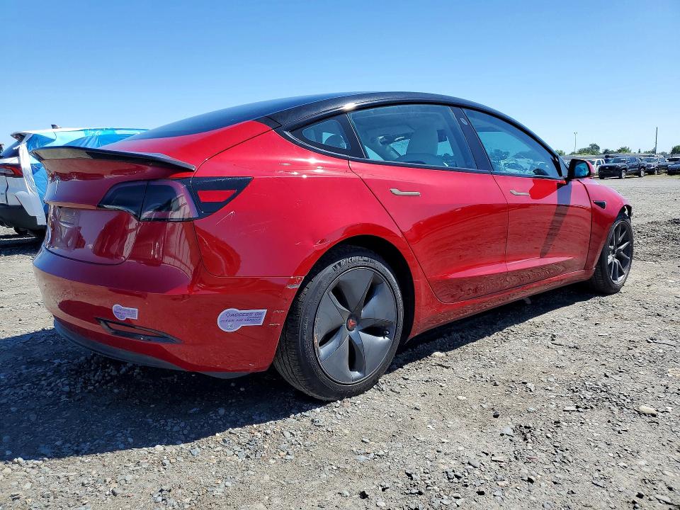 48473116 :رقم المزاد ، 5YJ3E1EBXJF096351 vin ، 2018 Tesla Model 3 مزاد بيع