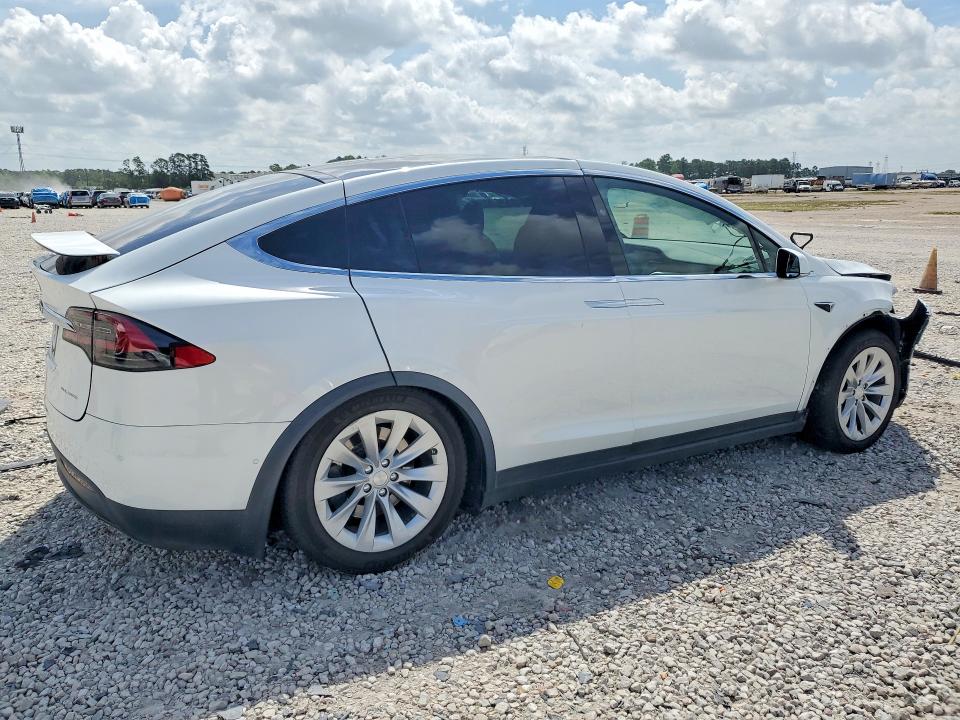 Продажа на аукционе авто 2020 Tesla Model X, vin: 5YJXCBE22LF239308, номер лота: 49454726