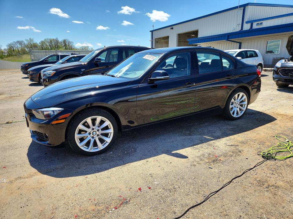 51423076 :رقم المزاد ، WBA3C3G52FNT52416 vin ، 2015 Bmw 320 مزاد بيع