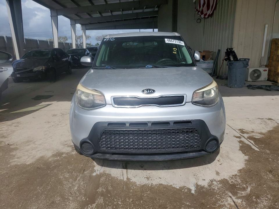 48673136 :رقم المزاد ، KNDJN2A26F7777171 vin ، 2015 Kia Soul مزاد بيع