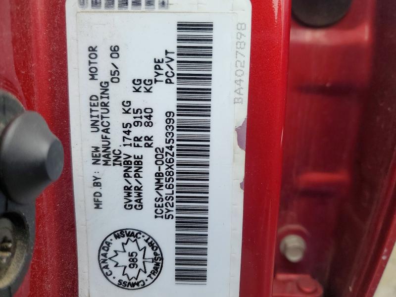 2006 Pontiac Vibe მანქანა იყიდება აუქციონზე, vin: 5Y2SL658X6Z453399, აუქციონის ნომერი: 49250036
