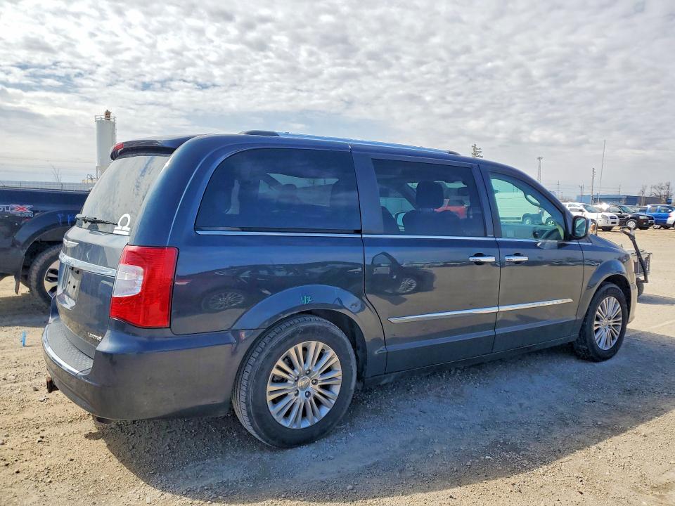 2014 Chrysler Town & Country მანქანა იყიდება აუქციონზე, vin: 2C4RC1GGXER235087, აუქციონის ნომერი: 49116136