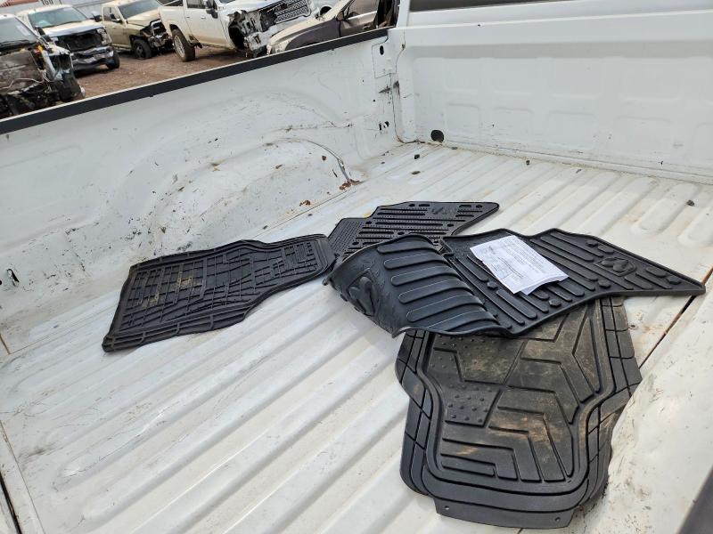 50302456 :رقم المزاد ، 3C6TR5CT1JG378127 vin ، 2018 Ram 2500 مزاد بيع