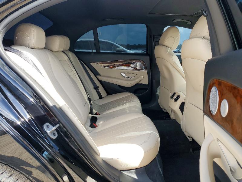 50213936 :رقم المزاد ، WDDZF8DB1LA701019 vin ، 2020 Mercedes-benz E مزاد بيع