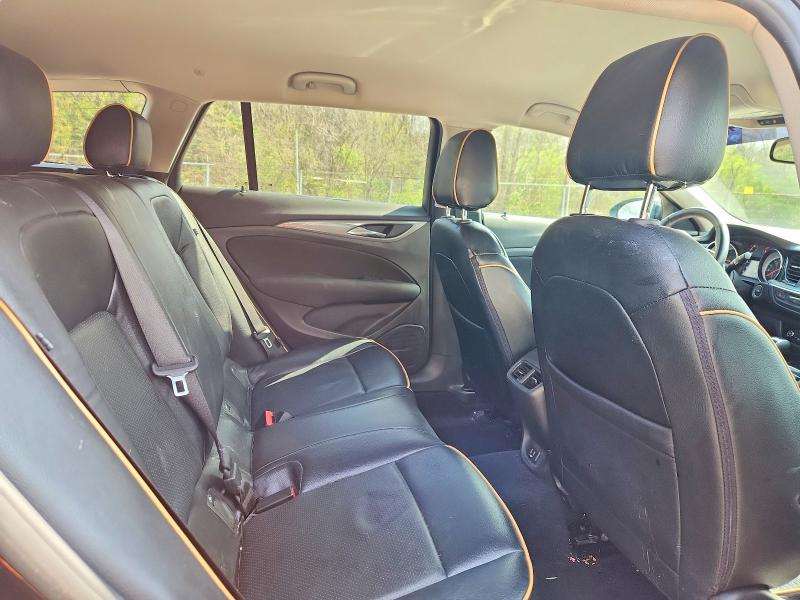 49669486 :رقم المزاد ، W04GU8SX5K1002555 vin ، 2019 Buick Regal Tourx مزاد بيع