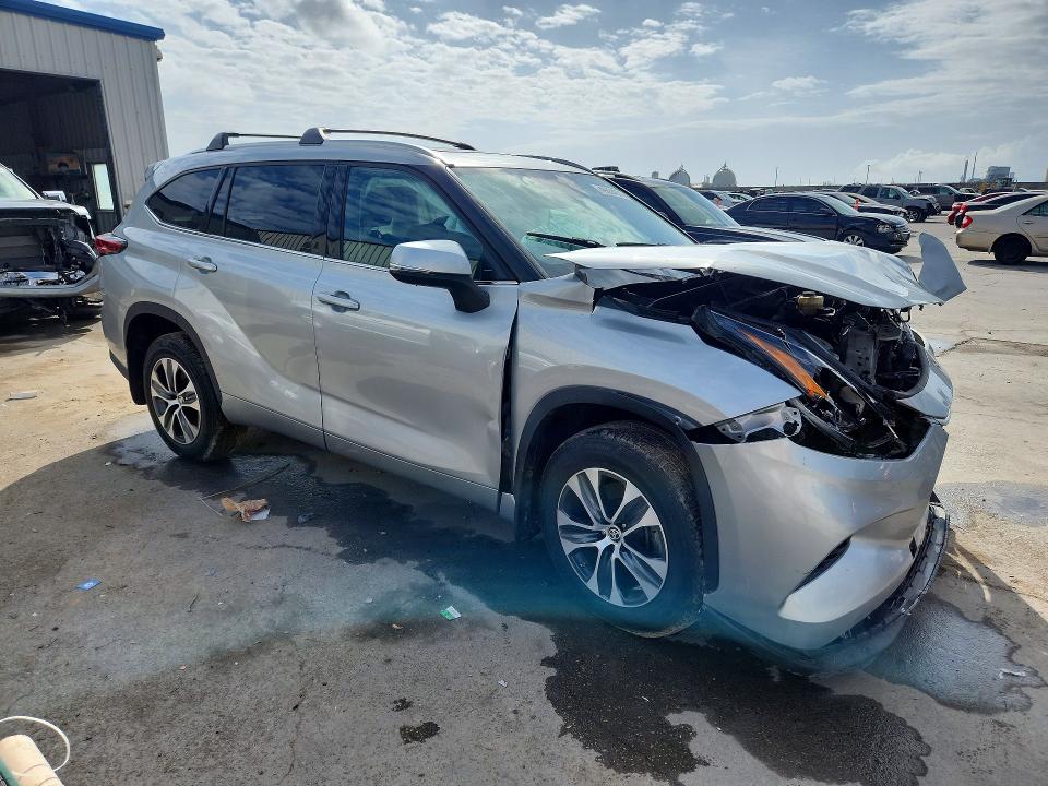 Продаж на аукціоні авто 2021 Toyota Highlander, vin: 5TDGZRBH1MS074283, номер лоту: 49934276
