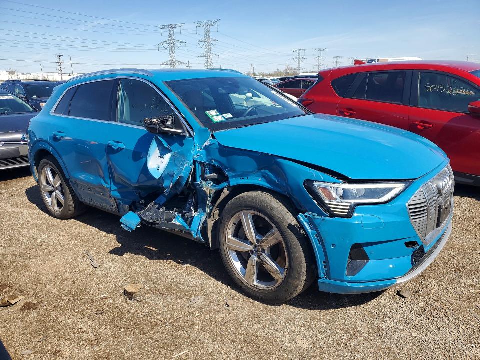 Продаж на аукціоні авто 2019 Audi E-tron, vin: WA1VAAGE7KB014859, номер лоту: 50076656