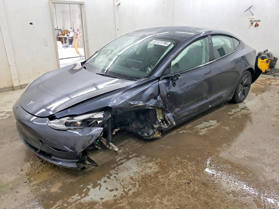 Продажа на аукционе авто 2023 Tesla Model 3, vin: 5YJ3E1EAXPF408376, номер лота: 51121786
