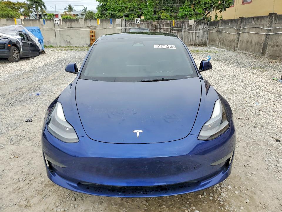 51271216 :رقم المزاد ، 5YJ3E1EA3NF185224 vin ، 2022 Tesla Model 3 مزاد بيع