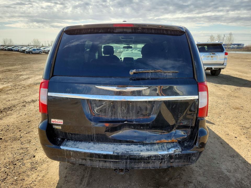 50622186 :رقم المزاد ، 2C4RC1BG2FR707839 vin ، 2015 Chrysler Town & Country مزاد بيع