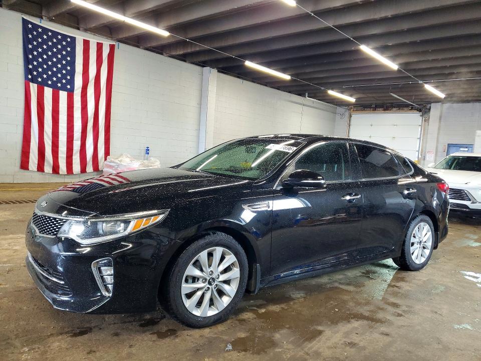 Продаж на аукціоні авто 2018 Kia Optima, vin: 5XXGT4L31JG240418, номер лоту: 51288696