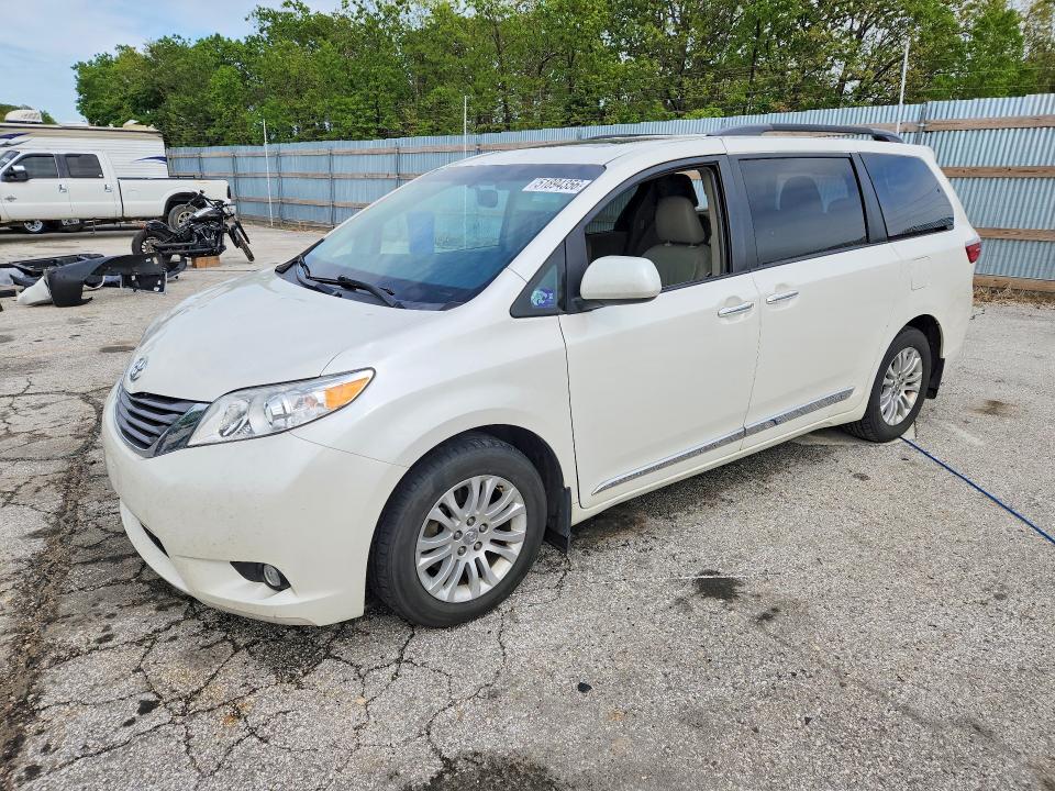 2017 Toyota Sienna მანქანა იყიდება აუქციონზე, vin: 5TDYZ3DC3HS821214, აუქციონის ნომერი: 51894356