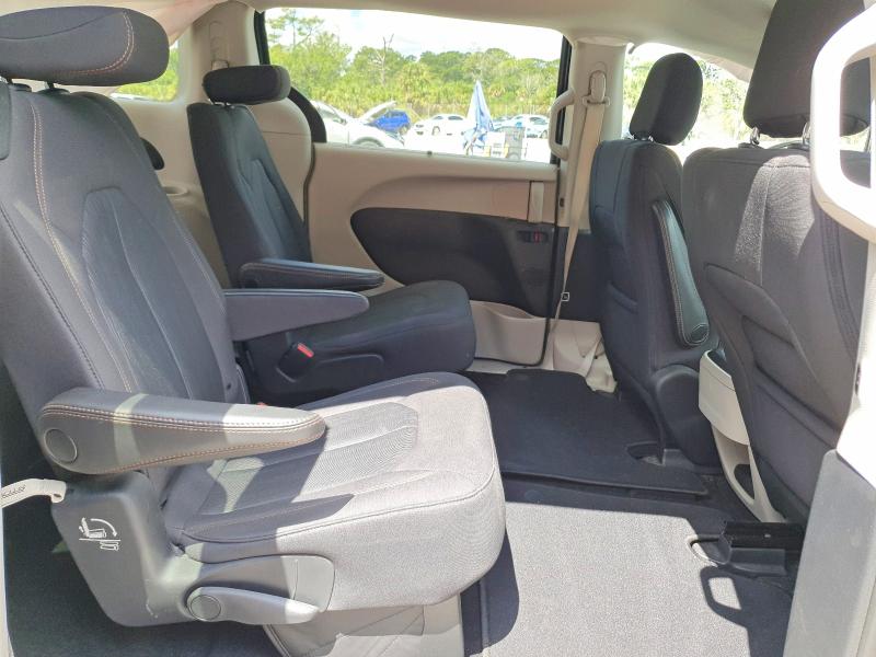 2019 Chrysler Pacifica მანქანა იყიდება აუქციონზე, vin: 2C4RC1FG8KR738081, აუქციონის ნომერი: 51812026