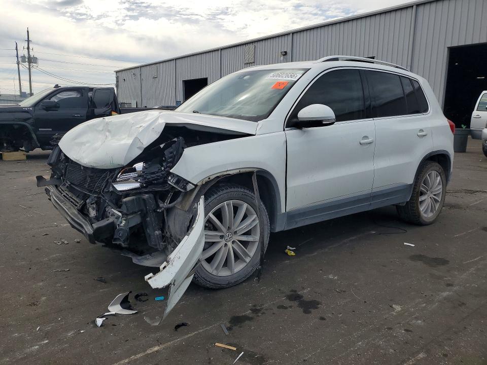 50602656 :رقم المزاد ، WVGAV7AX2GW540964 vin ، 2016 Volkswagen Tiguan مزاد بيع
