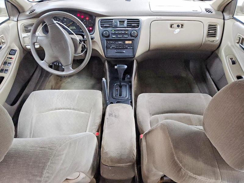 47966106 :رقم المزاد ، 1HGCG1644YA009235 vin ، 2000 Honda Accord مزاد بيع