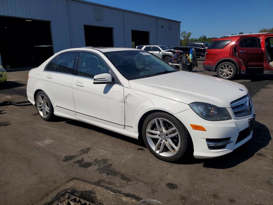 49629156 :رقم المزاد ، WDDGF4HBXDR276249 vin ، 2013 Mercedes-benz C مزاد بيع