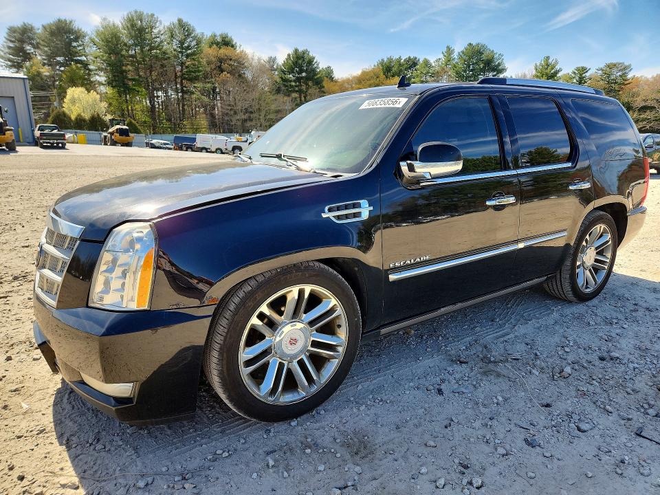 2010 Cadillac Escalade მანქანა იყიდება აუქციონზე, vin: 1GYUKDEF7AR257745, აუქციონის ნომერი: 50835856