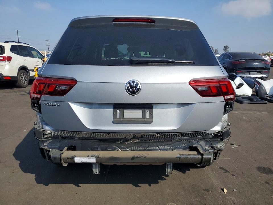 52065736 :رقم المزاد ، 3VV1B7AX0KM125911 vin ، 2019 Volkswagen Tiguan مزاد بيع