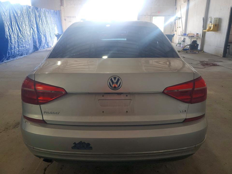 2016 Volkswagen Passat მანქანა იყიდება აუქციონზე, vin: 1VWAT7A39GC020363, აუქციონის ნომერი: 51176336
