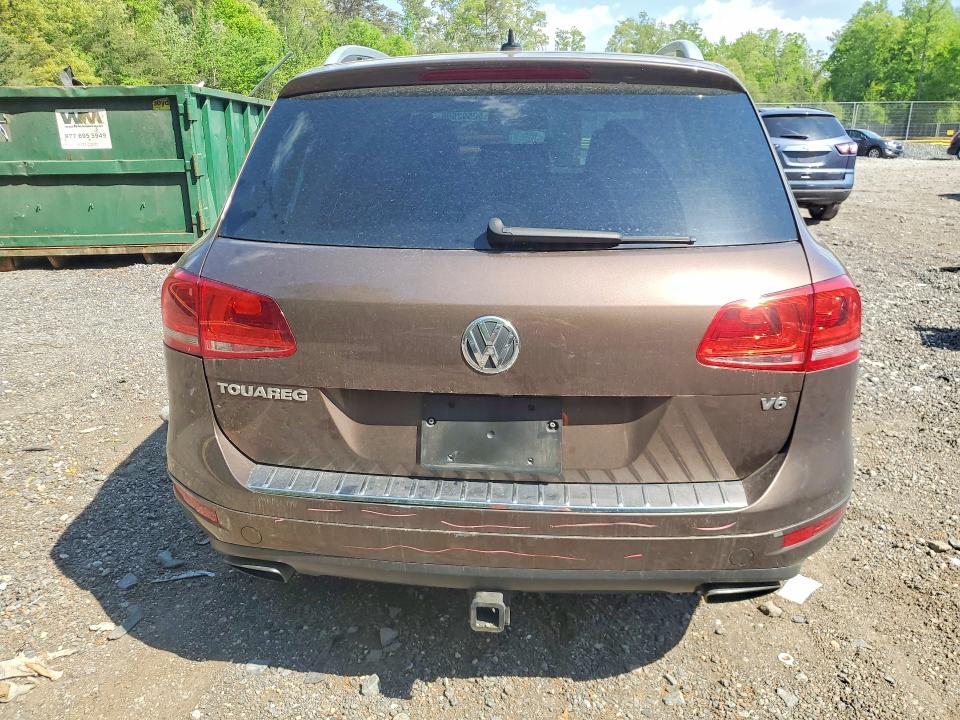 50592506 :رقم المزاد ، WVGEF9BP3ED001206 vin ، 2014 Volkswagen Touareg مزاد بيع