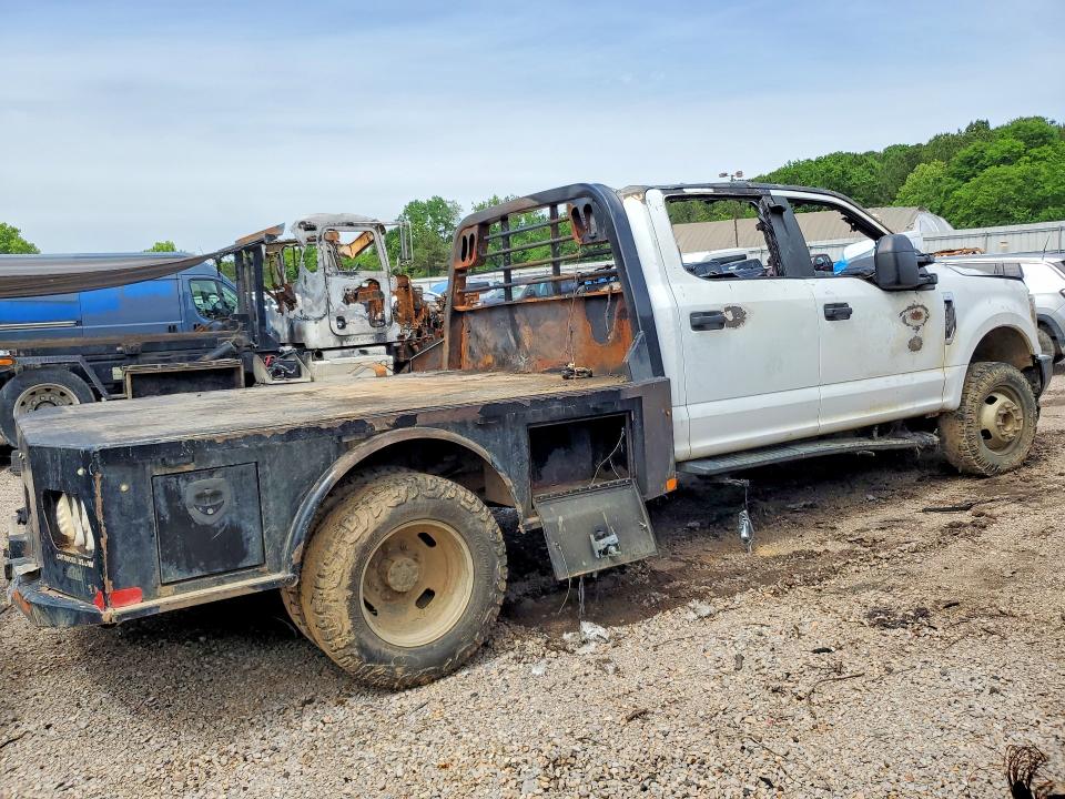 51975366 :رقم المزاد ، 1FD8W3D68JEB97758 vin ، 2018 Ford F350 مزاد بيع