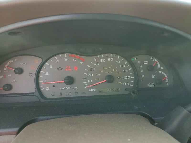 50758756 :رقم المزاد ، 5TDZT34A02S097543 vin ، 2002 Toyt Sequoia مزاد بيع