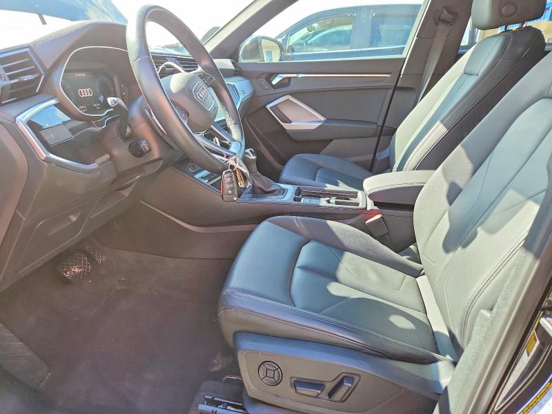 51350056 :رقم المزاد ، WA1DECF38M1020495 vin ، 2021 Audi Q3 مزاد بيع