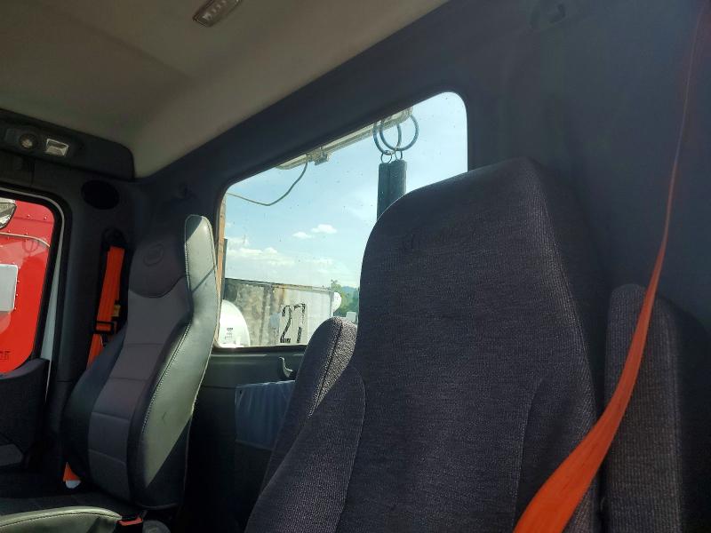 Продаж на аукціоні авто 2015 Peterbilt 579, vin: 1XPBA48X8FD299395, номер лоту: 50616756