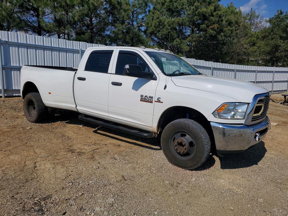 48678536 :رقم المزاد ، 3C63RRGL5JG199395 vin ، 2018 Ram 3500 مزاد بيع