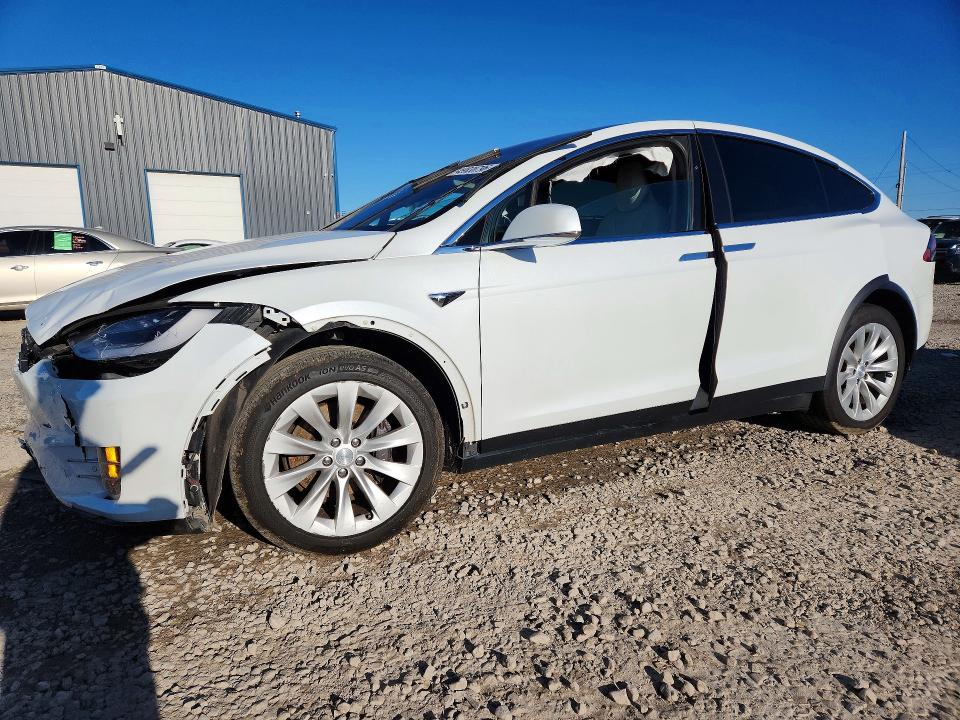 2019 Tesla Model X მანქანა იყიდება აუქციონზე, vin: 5YJXCAE21KF191082, აუქციონის ნომერი: 49830796