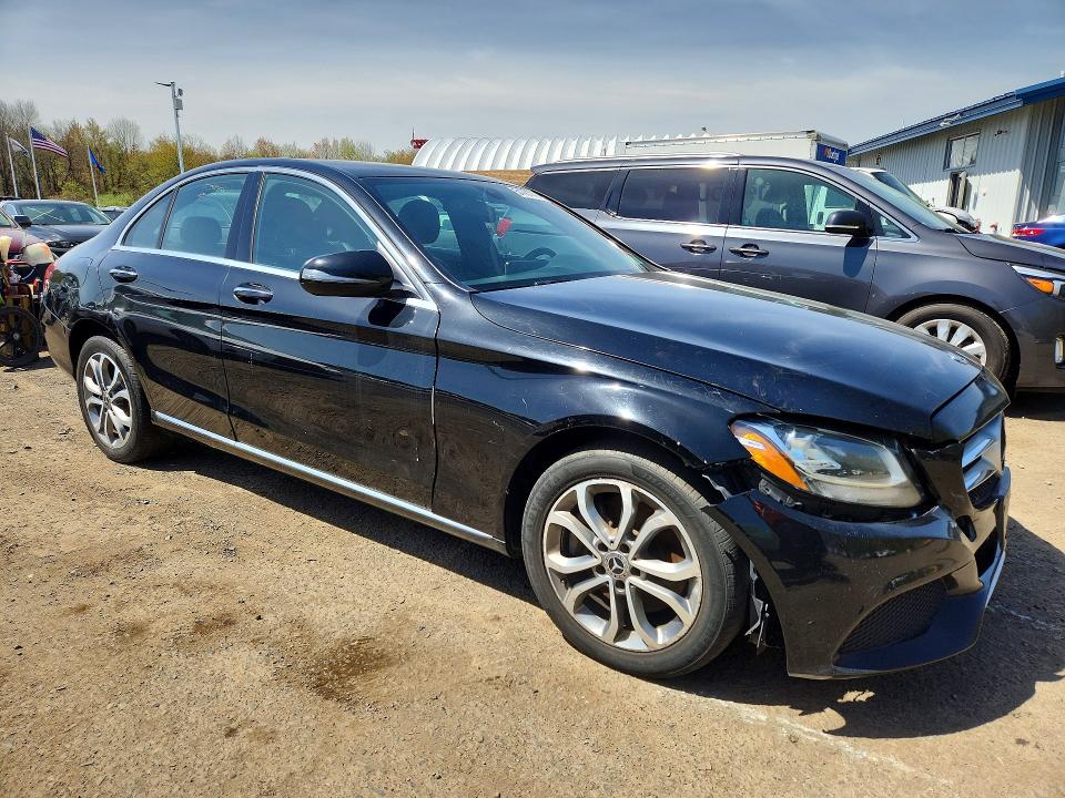 51787726 :رقم المزاد ، 55SWF4KB4JU271269 vin ، 2018 Mercedes-benz C مزاد بيع